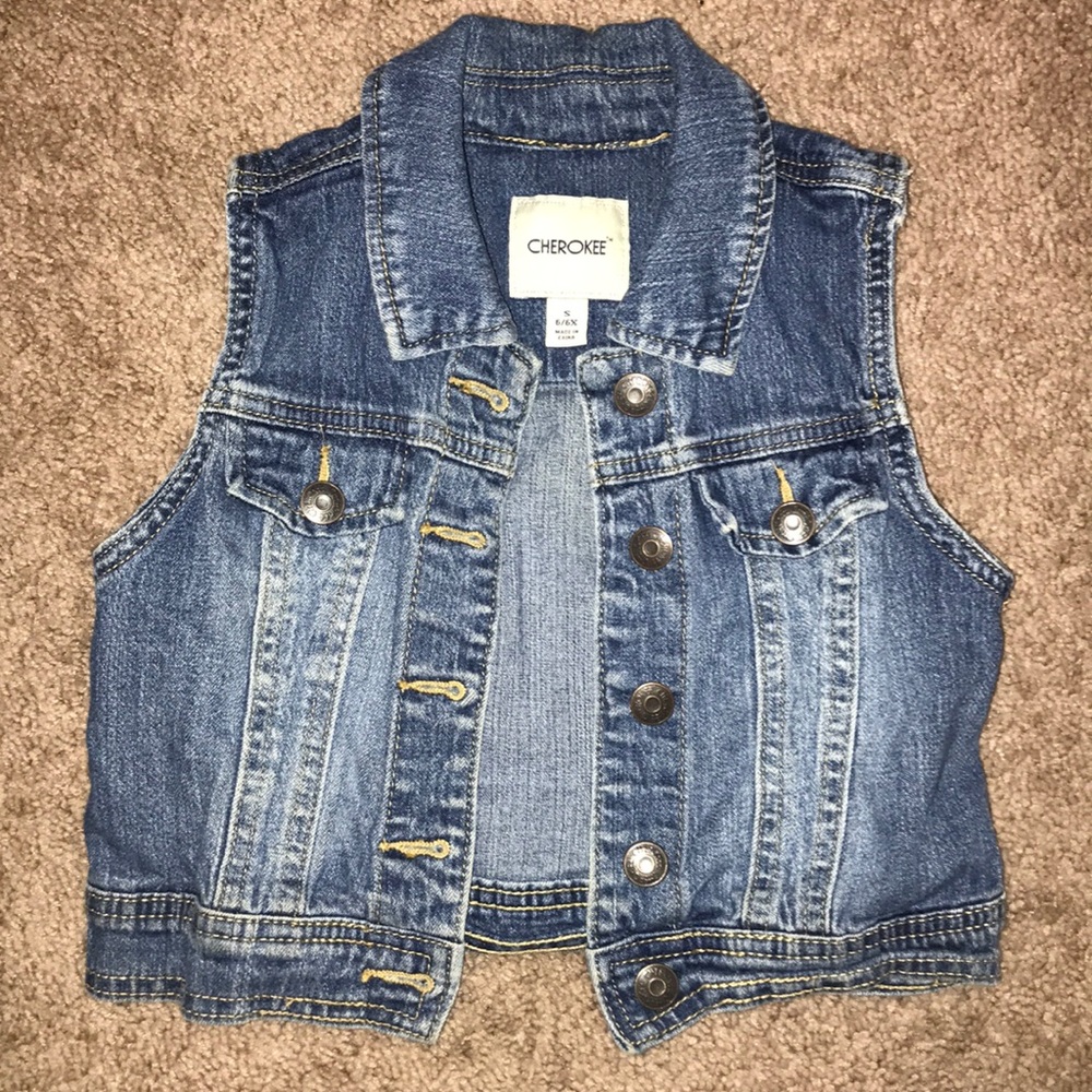Girls denim vest size S (6/6x)